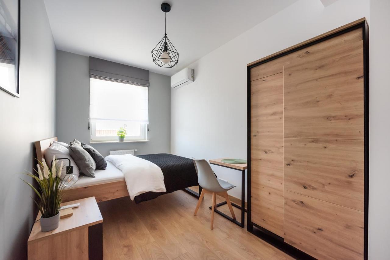 Wola Skwer Happy Apartment Варшава Екстер'єр фото
